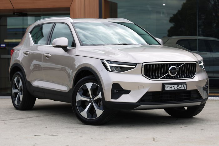 2023 Volvo XC40