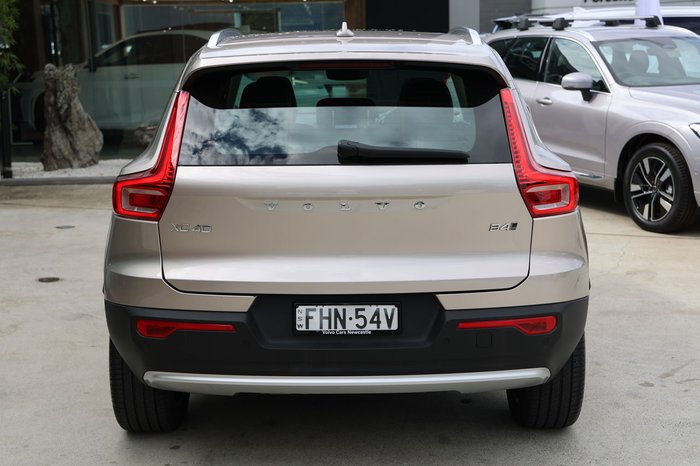 2023 Volvo XC40 Ultimate B4 Bright