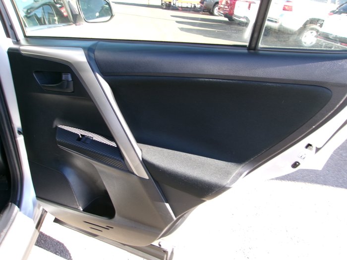 2015 TOYOTA RAV4 GX (2WD)