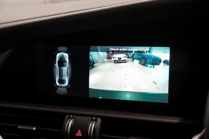 2025 Alfa Romeo Giulia Quadrifoglio