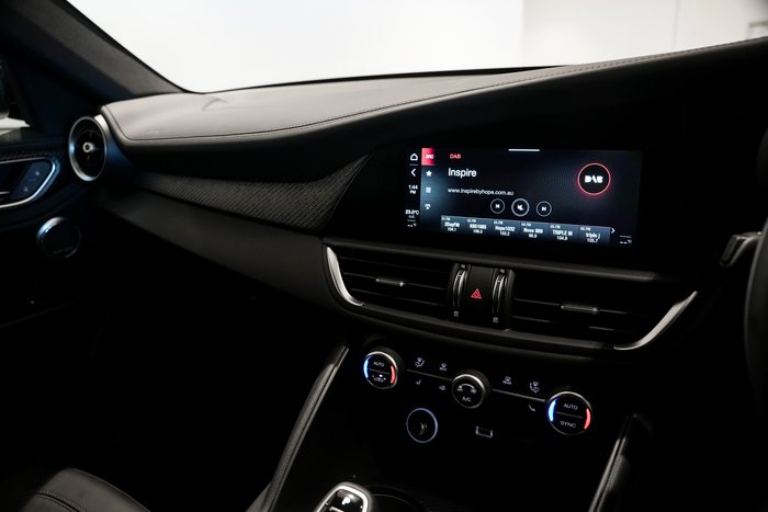 2025 Alfa Romeo Giulia Quadrifoglio