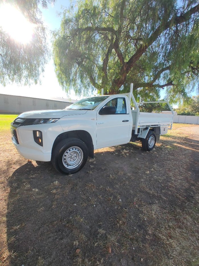 2021 Mitsubishi Triton GLX