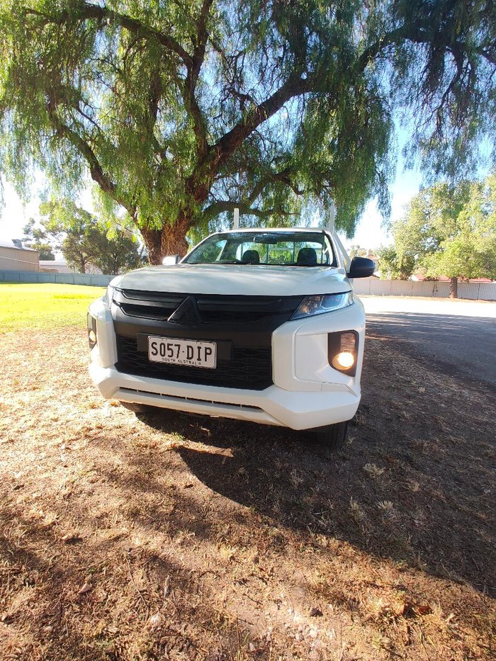 2021 Mitsubishi Triton GLX