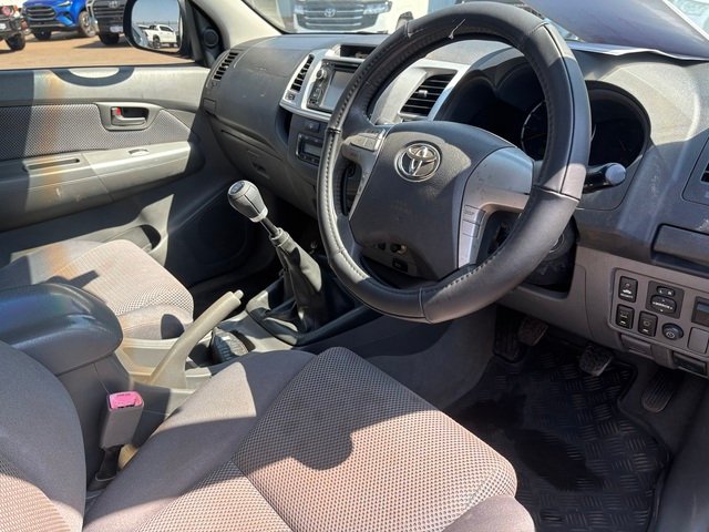 2011 TOYOTA Hilux HILUX 4x4 3.0L T/D D/C M/T SR5 1R61250 001 Tidal Blue