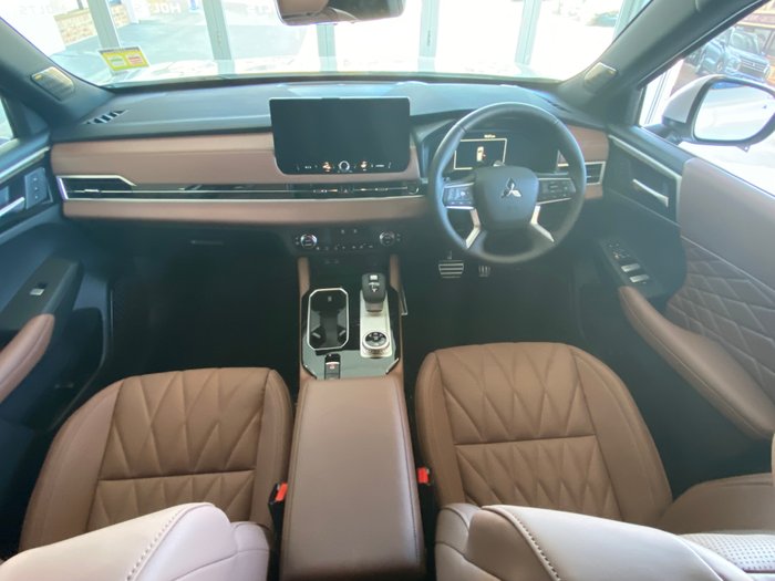 2025 MITSUBISHI Outlander EXCEED TOURER