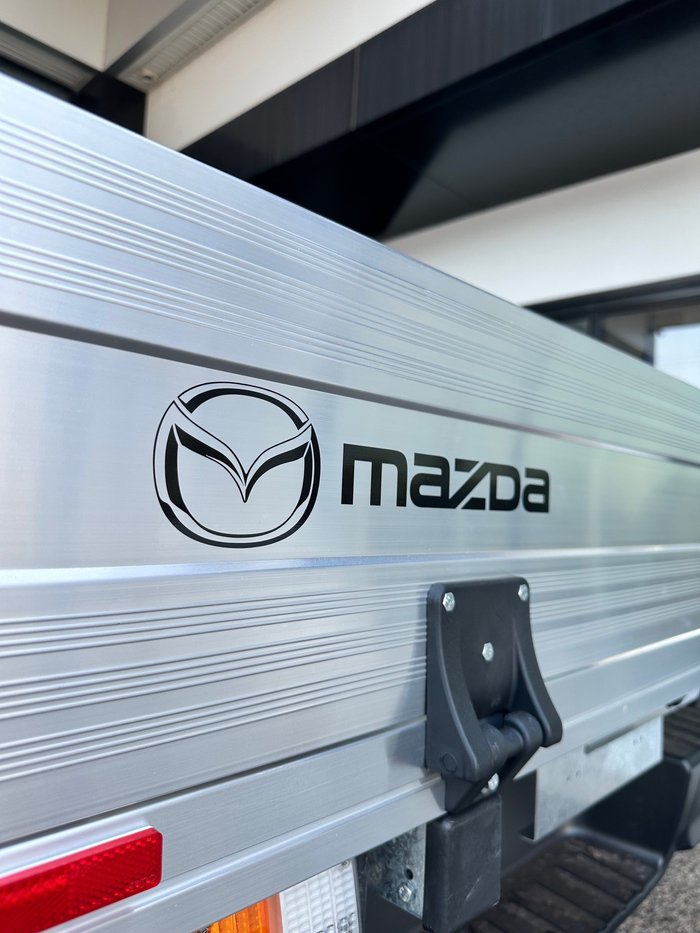 2025 Mazda BT-50 XS