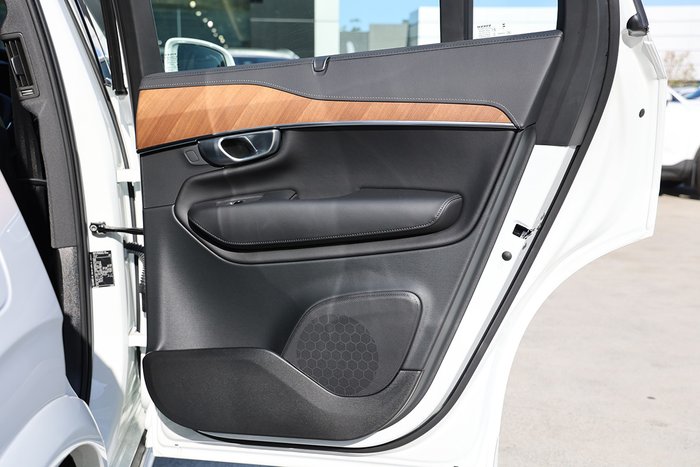 2023 Volvo XC90 Ultimate B5 Bright