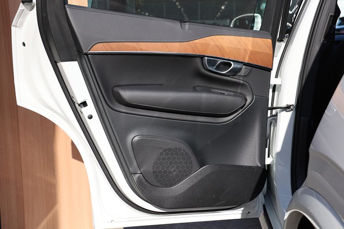 2023 Volvo XC90 Ultimate B5 Bright