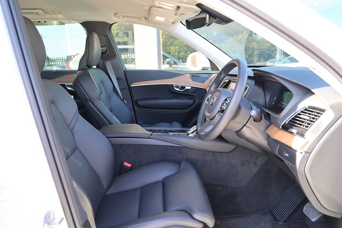 2023 Volvo XC90 Ultimate B5 Bright