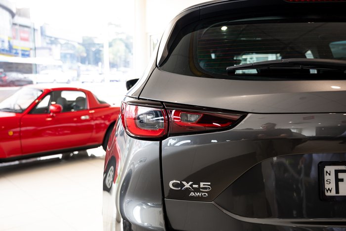 2025 Mazda CX-5 G25 Akera