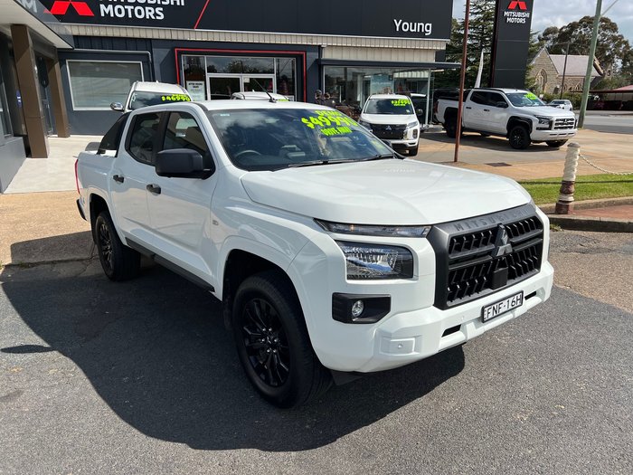 2024 MITSUBISHI TRITON GLX-R