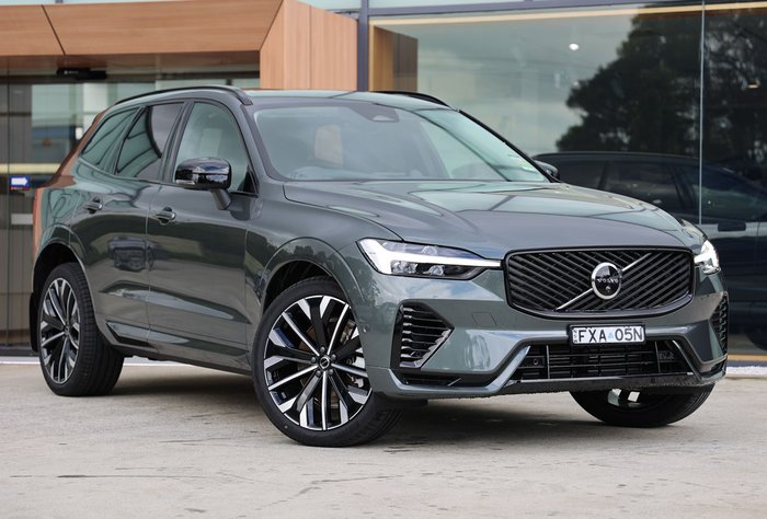 2026 Volvo XC60 Ultra T8 Plug-In Hybrid Dark