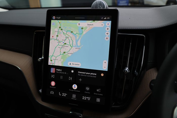 2026 Volvo XC60 Ultra T8 Plug-In Hybrid Dark