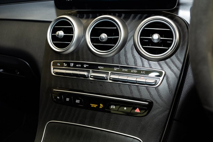 2022 MERCEDES-BENZ GLC 200
