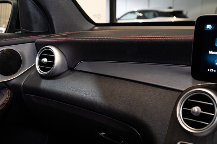 2022 MERCEDES-BENZ GLC 200