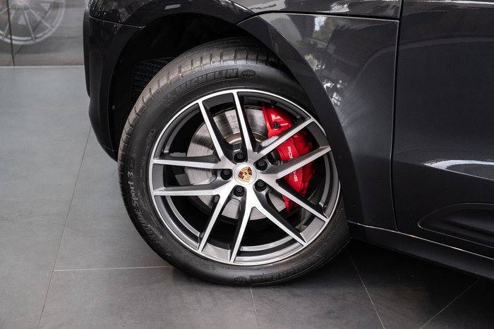 2023 Porsche Macan S
