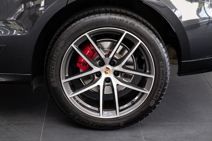 2023 Porsche Macan S