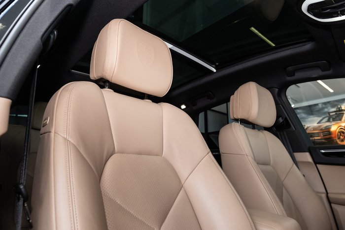 2023 Porsche Macan S