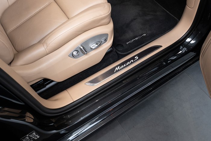2023 Porsche Macan S