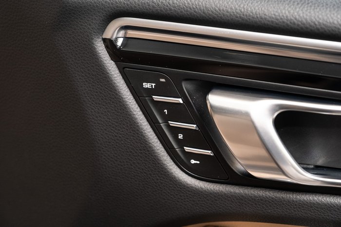 2023 Porsche Macan S