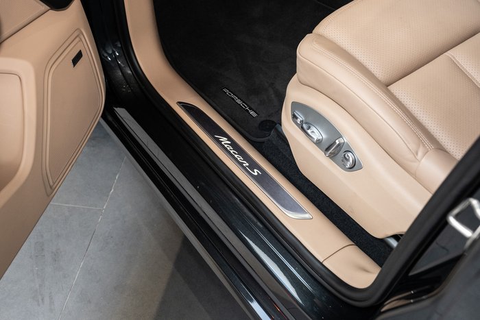2023 Porsche Macan S