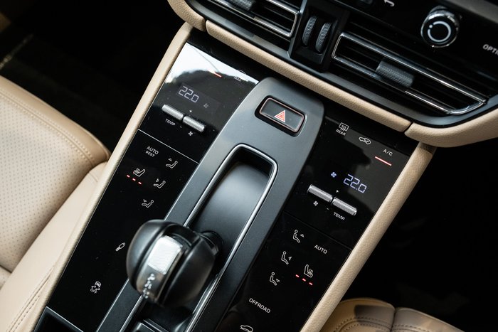 2023 Porsche Macan S