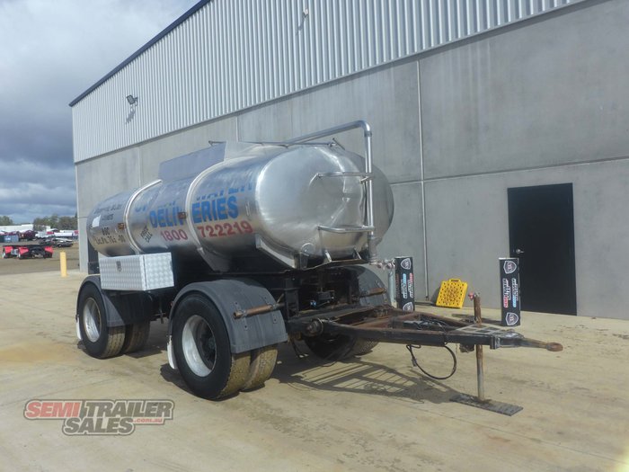 2001 Custom 4,000 Litre Aluminium Dog Tanker