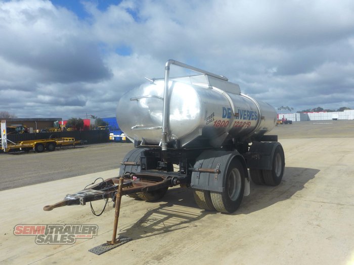 2001 Custom 4,000 Litre Aluminium Dog Tanker
