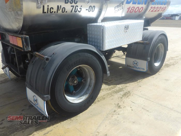 2001 Custom 4,000 Litre Aluminium Dog Tanker