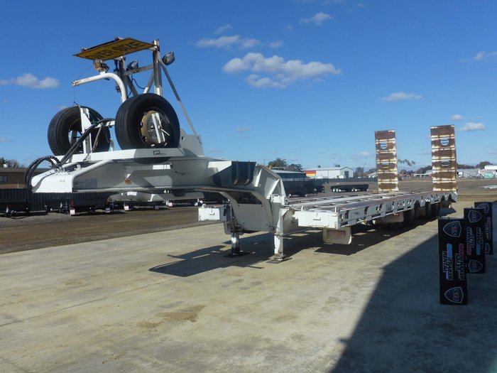 2009 J Smith  Sons Quad Axle Deck Widener