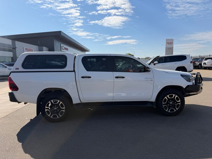 2024 Toyota Hilux SR5 White
