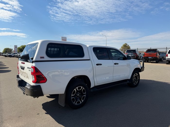 2024 Toyota Hilux SR5 White