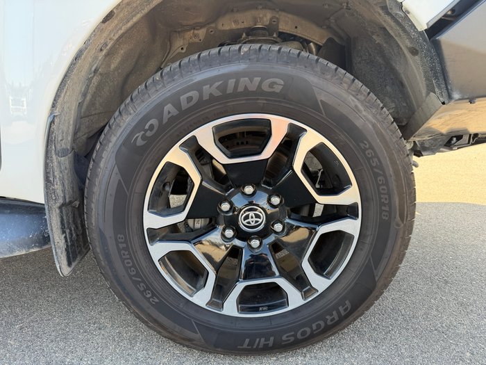 2024 Toyota Hilux SR5 White
