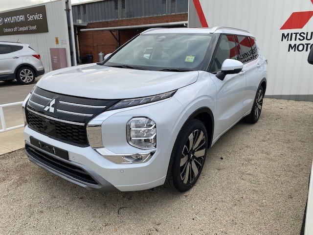 2025 MITSUBISHI Outlander EXCEED