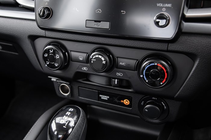2025 Mazda BT-50 XS