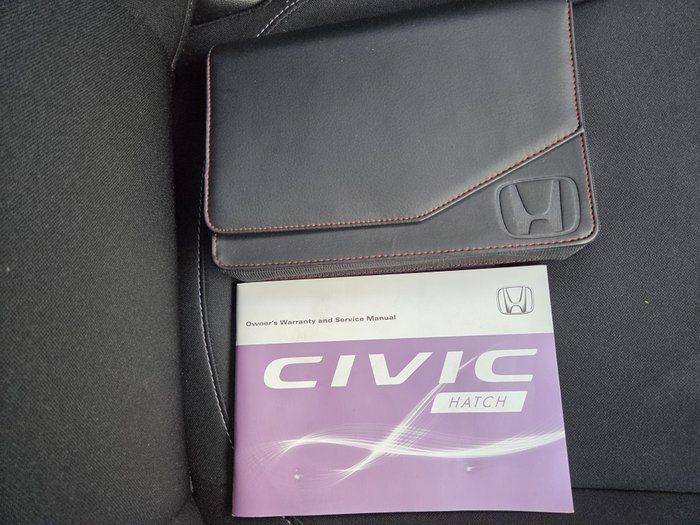 2017 HONDA CIVIC VTI RED