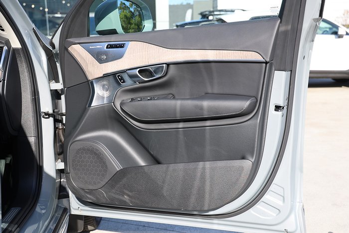 2023 Volvo XC90 Ultimate B6 Bright