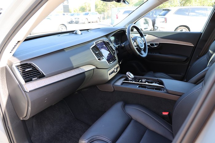 2023 Volvo XC90 Ultimate B6 Bright