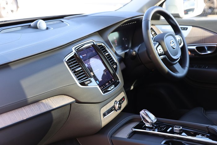 2023 Volvo XC90 Ultimate B6 Bright