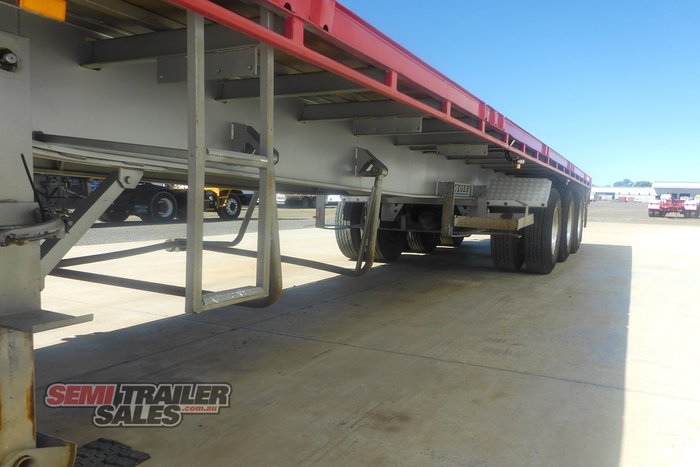 2002 Krueger 22 Pallet Flat Top 