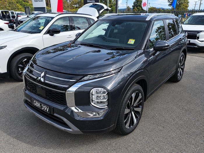 2026 MITSUBISHI Outlander