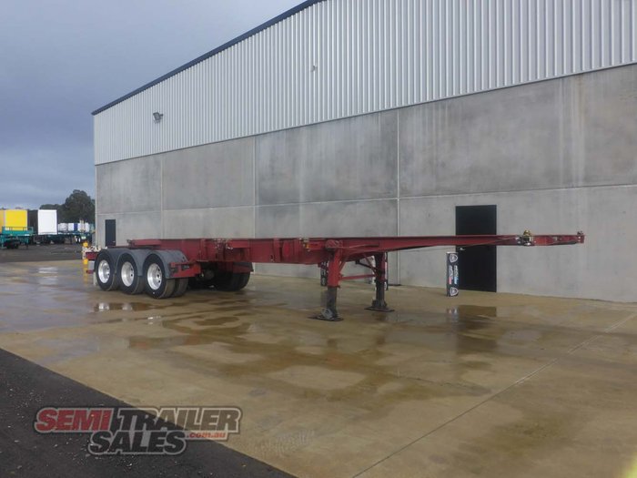 1997 Freighter 30-40FT Retractable Skel