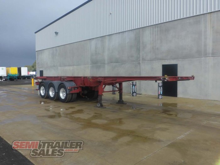 1997 Freighter 30-40FT Retractable Skel