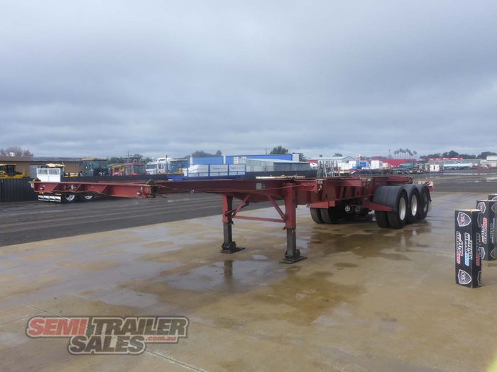 1997 Freighter 30-40FT Retractable Skel