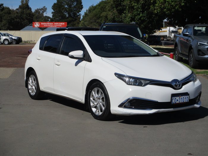 2017 Toyota Corolla Ascent Sport ZRE182R White