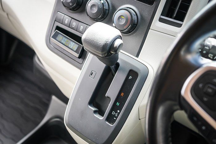 2020 Toyota HIACE LWB