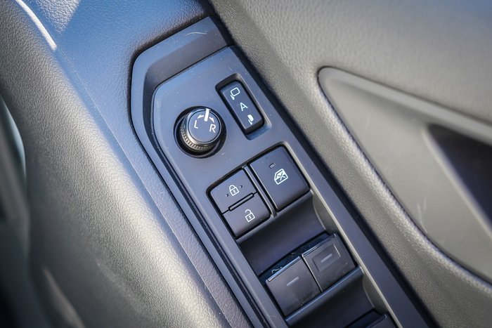2025 Toyota LANDCRUISER GXL