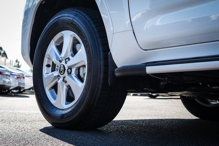 2025 Toyota LANDCRUISER GXL