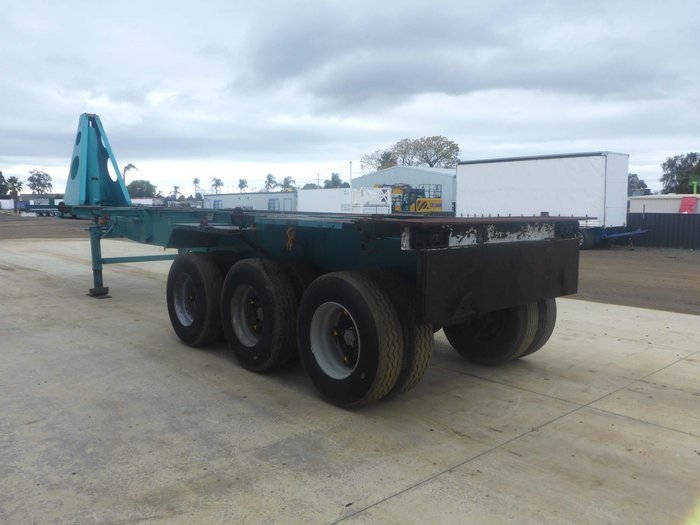 Freighter Tri Axle Tipping Skel