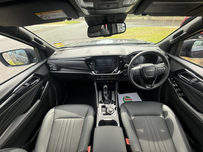 2025 Isuzu MU-X LS-T